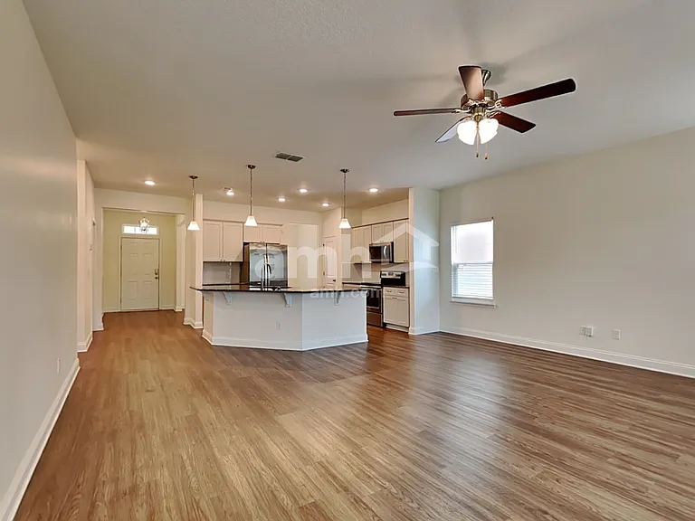 3135 Creek Village Ln — Photo 7