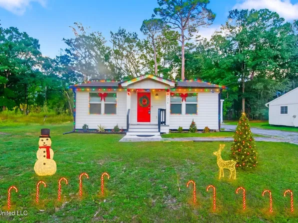 7300 River Music Dr, Gautier, MS 39553