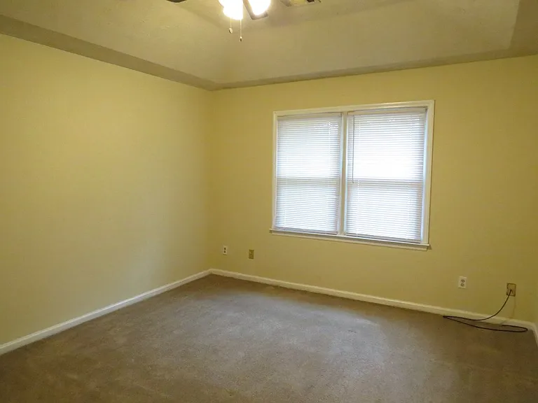 879 Arlington Dr — Photo 11