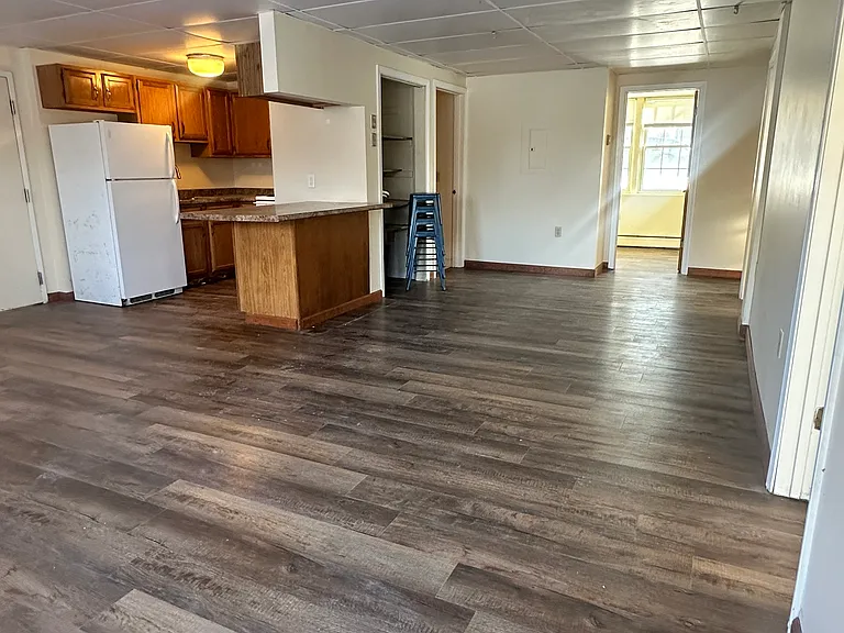 324 Main St #14 — Photo 5