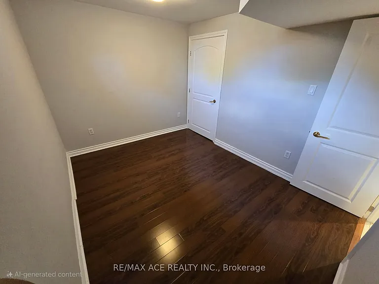 25 Pilkington Cres #BASEMENT — Photo 7