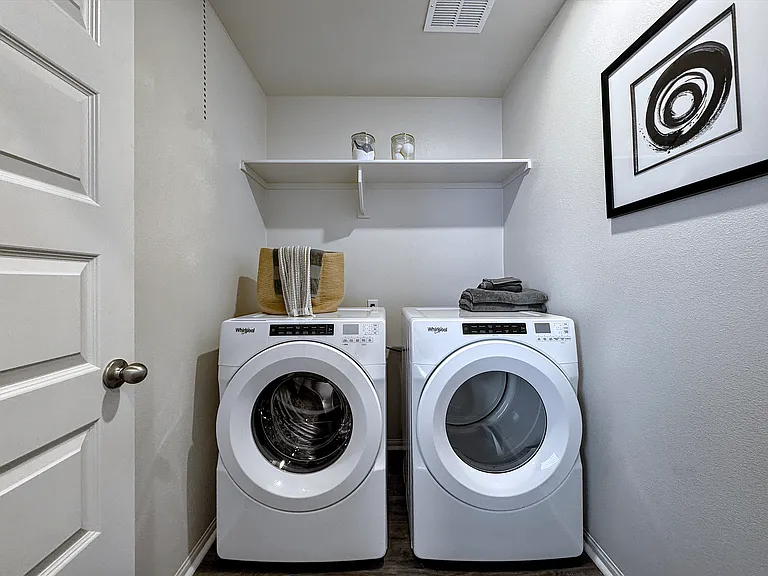2729 Erebus Ct — Photo 23