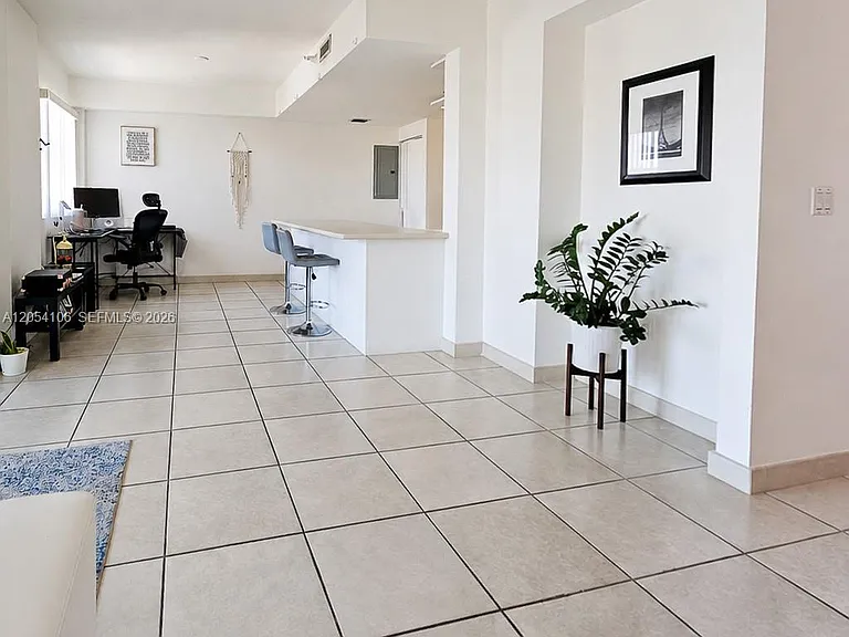 1627 SW 37th Ave #802 — Photo 8