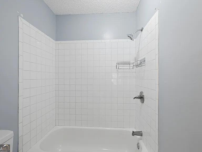 1024 Wiltshire Way — Photo 14
