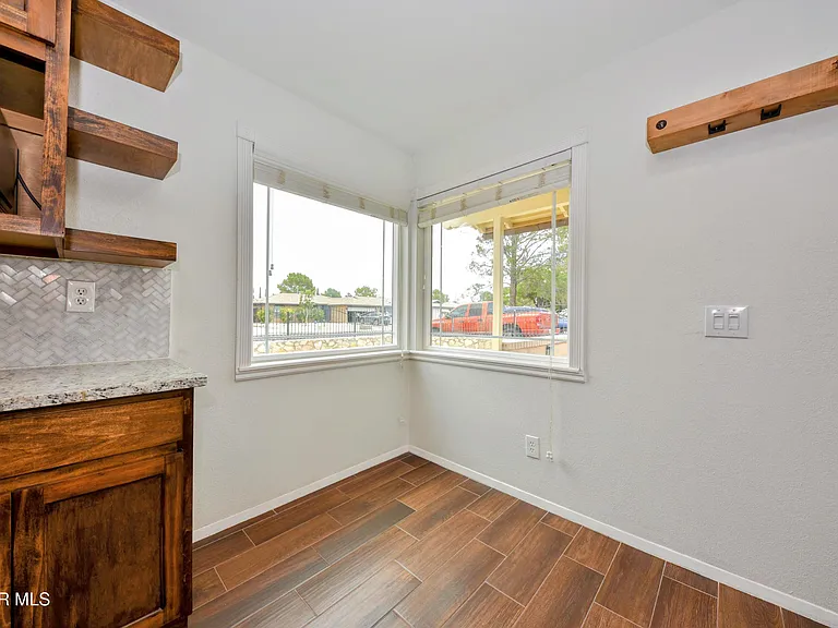 10348 Darin Rd — Photo 25