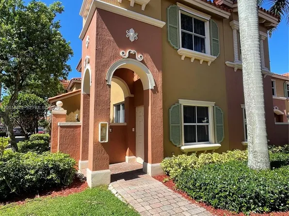 10666 SW 7th St #2106, Hollywood, FL 33025