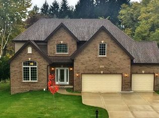 10S372 Tim Ct, Willowbrook, IL 60527