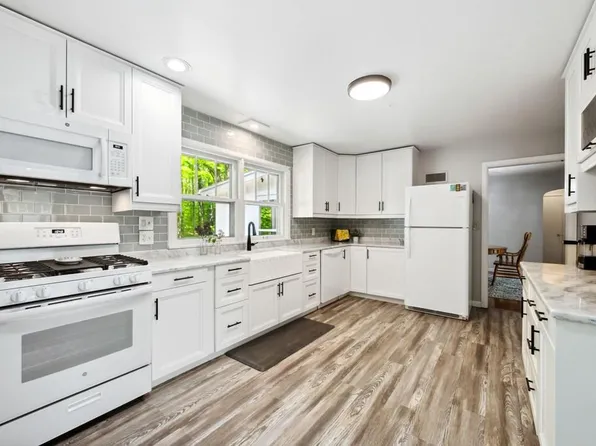 12295 Garrett Bay Rd, Ellison Bay, WI 54210