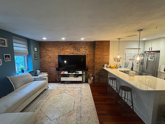 4th image of 113 Fulton St APT 2