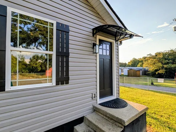 62 Parkett St, Rossville, GA 30741