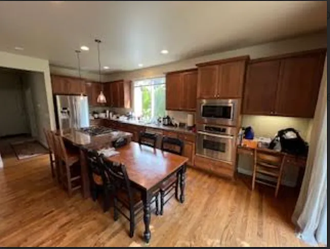 3 bed, 2660 sqft, $4,479 — Photo 3