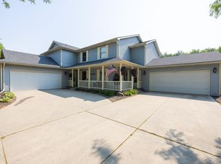704/706 Plainfield Ct, Saginaw, MI 48609