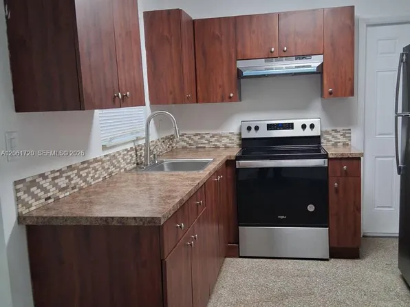 3730 NW 4th Ct, Fort Lauderdale, FL 33311