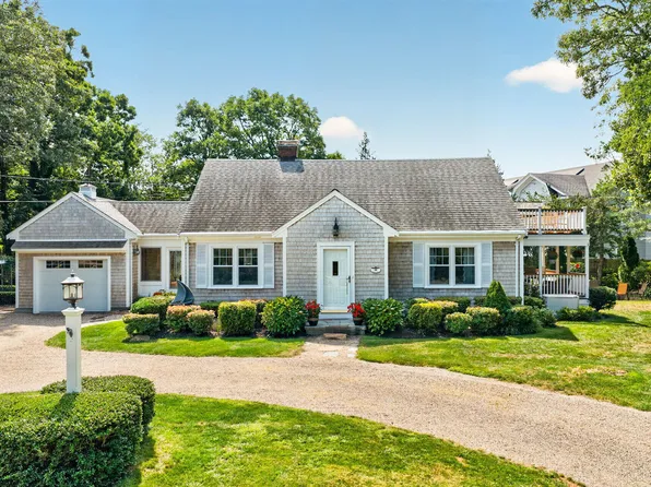 16 Jetty Lane, Falmouth, MA 02540