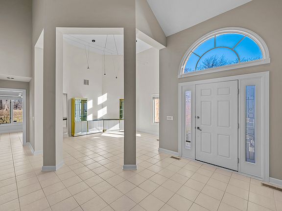 2nd image of 556 Rivershire Pl