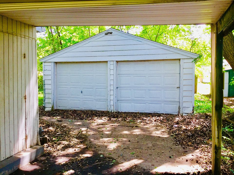2nd image of 1011 Northwood St