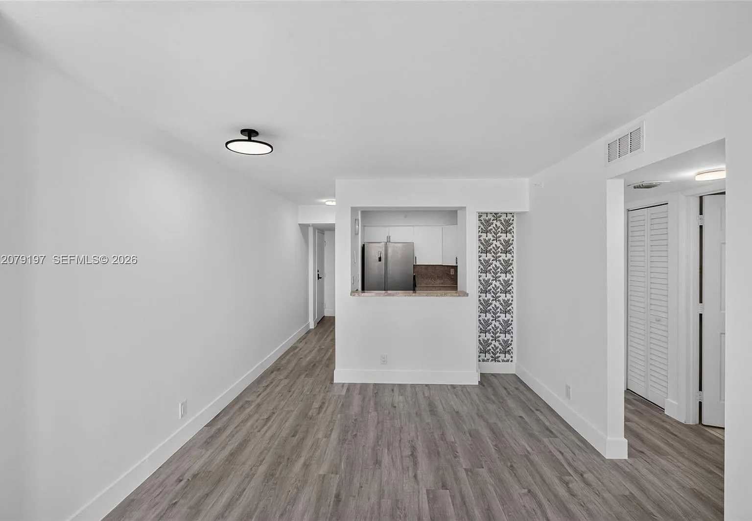 501 SW 1st St — Photo 1