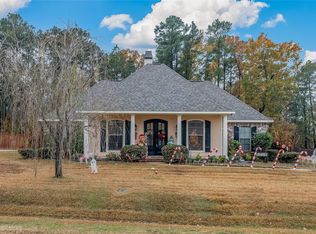 1906 Sparrow Ridge Cir, Haughton, LA 71037