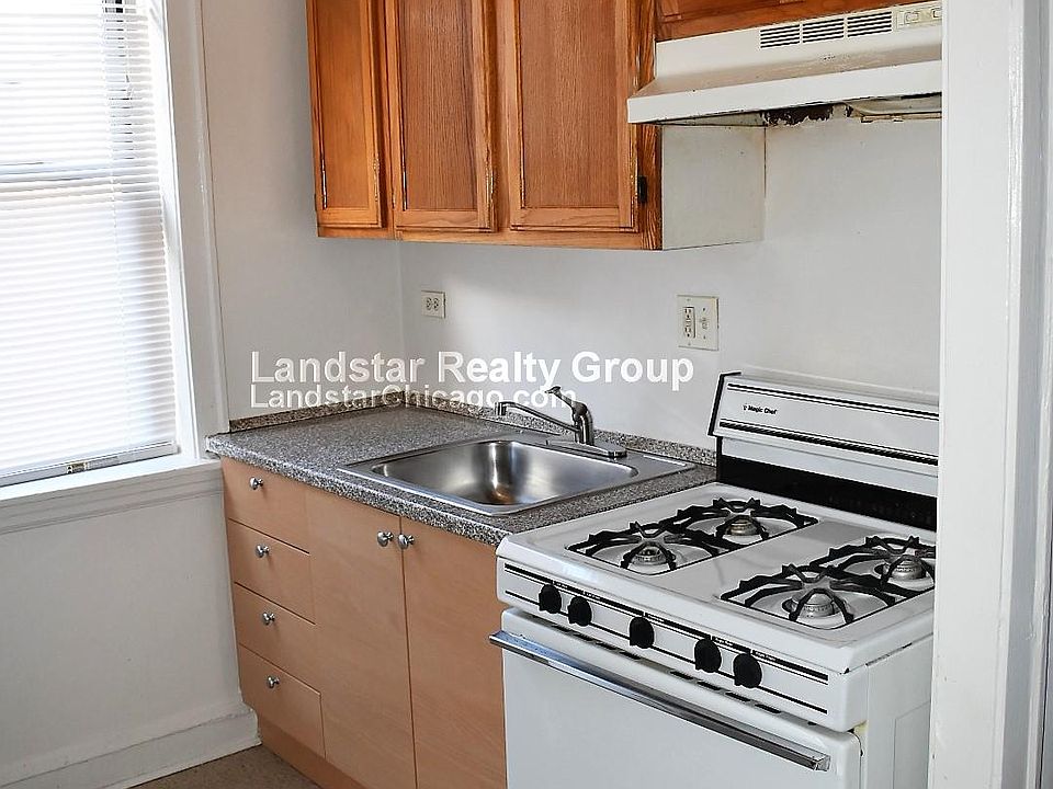 1st image of 834 S Austin Blvd APT 3F