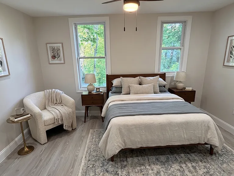241 Hawthorne Ave — Photo 2
