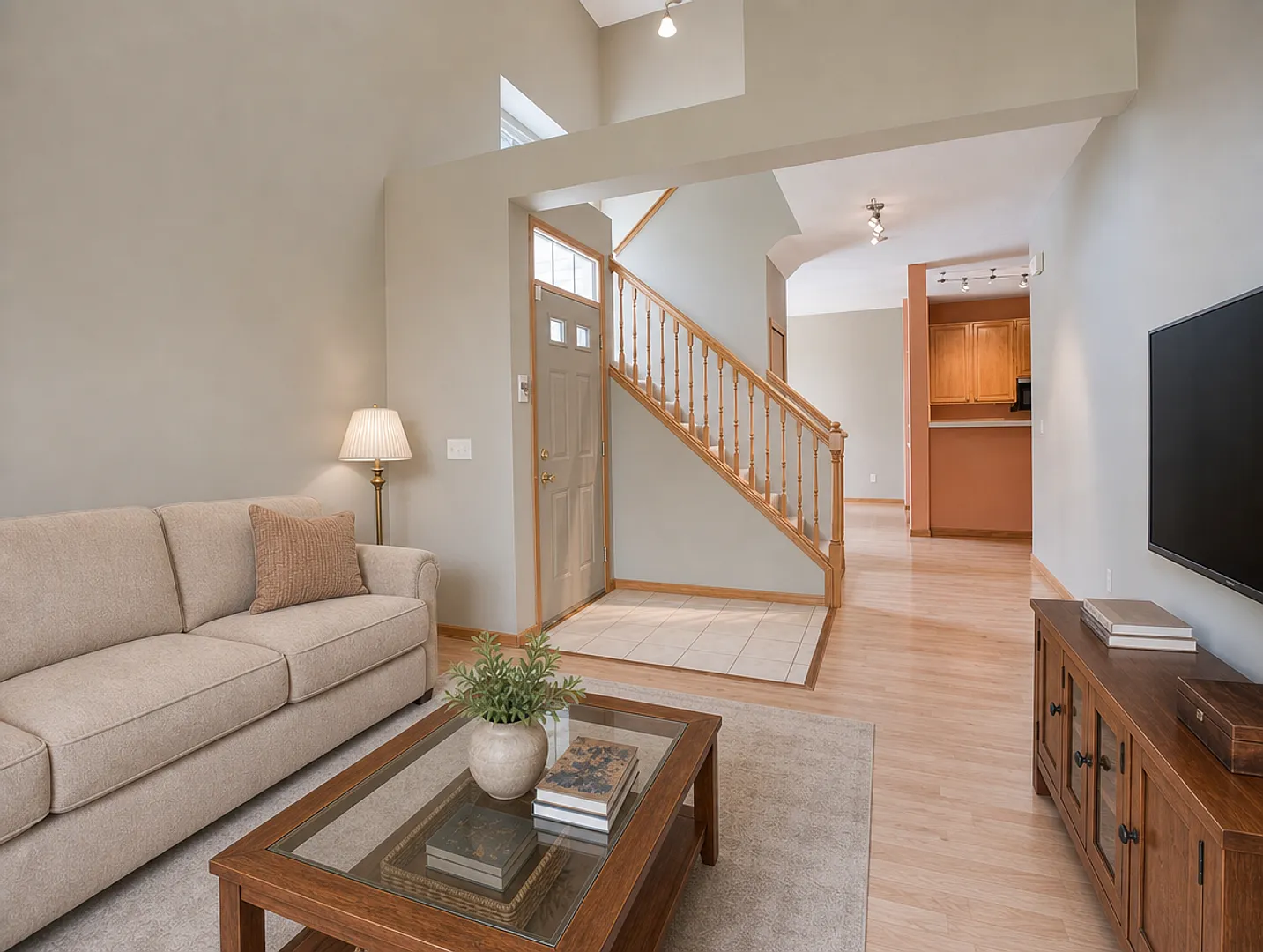 Spacious 2-Bedroom Home in Apple Valley for $2,050/month — Photo 4