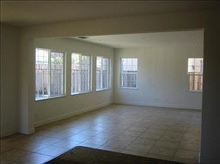 4th image of 2481 Foxcroft Cir