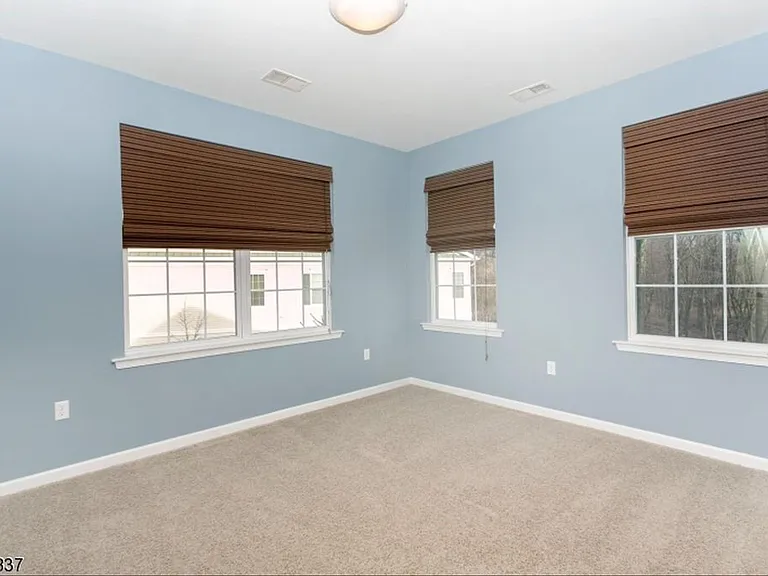 2nd bedroom.