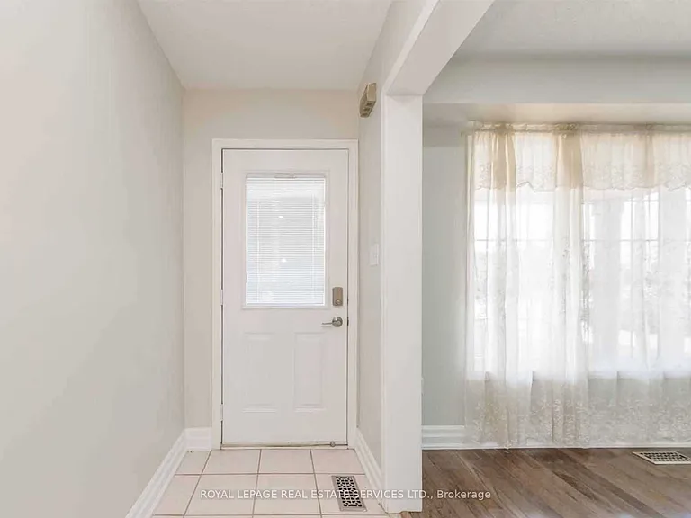 2905 Westoak Trails Blvd — Photo 3