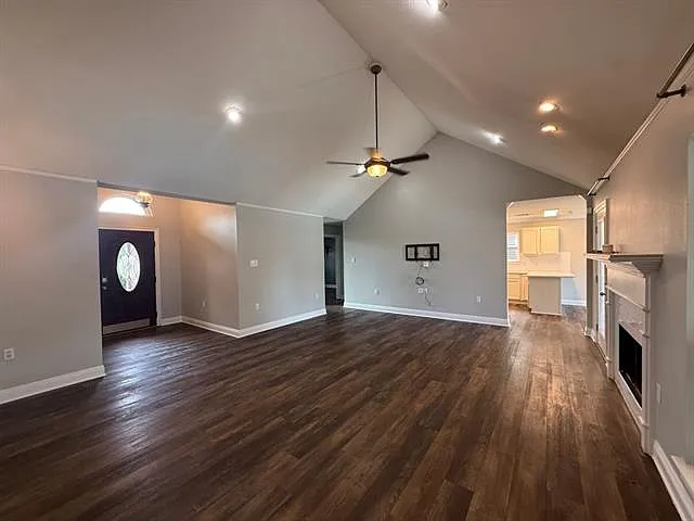 107 Highland Ave — Photo 3