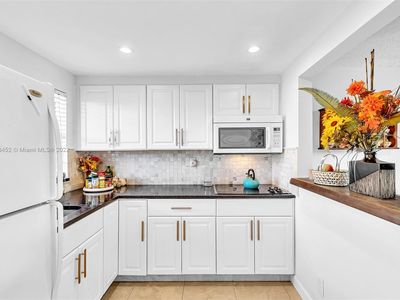 9281 Sunrise Lakes Blvd APT 208, Fort Lauderdale, FL, 33322