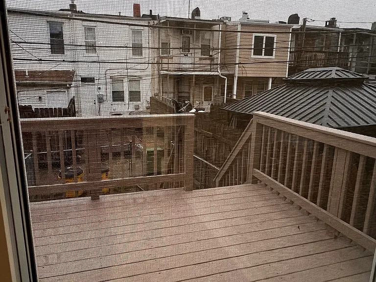 131 N Rose St — Photo 3