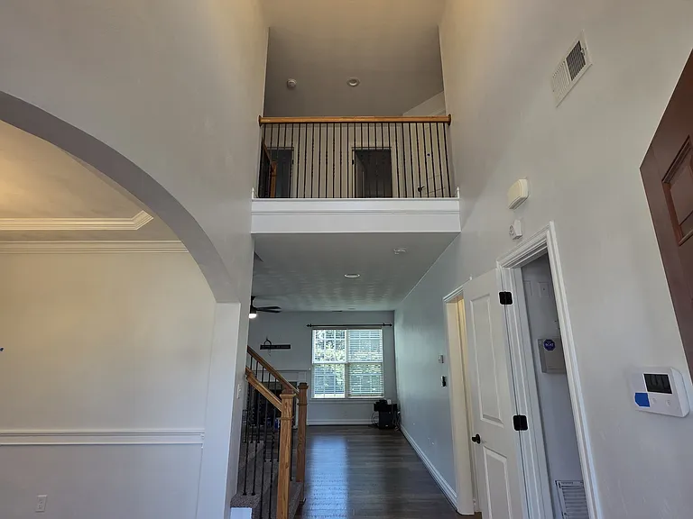 95 Stonehurst Rd — Photo 2