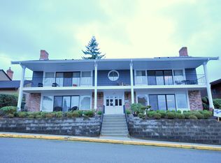 520 Hemlock Way APT 2, Edmonds, WA 98020