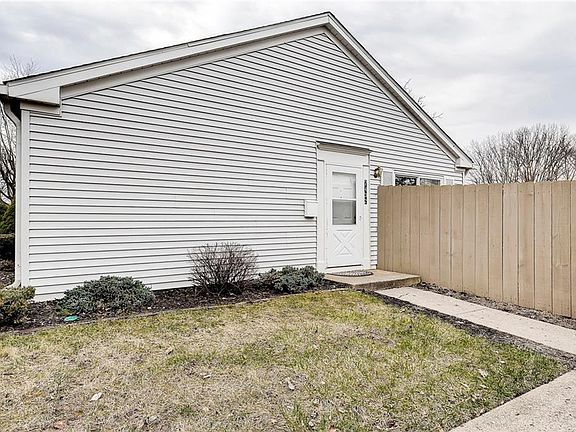 3rd image of 7432 Melanie Ln