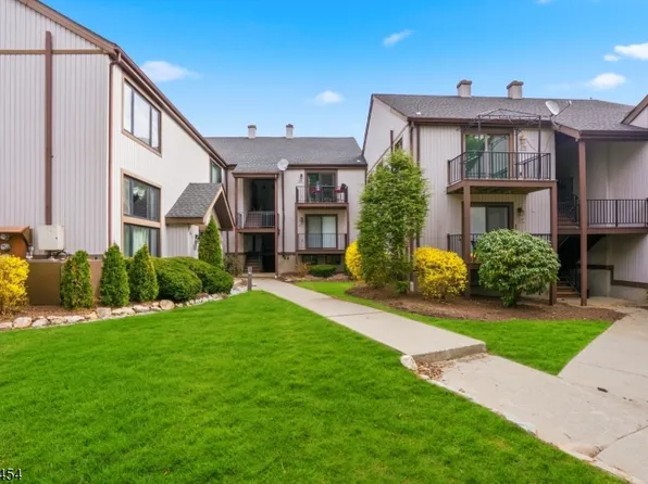 15276 Aspen Ct BLDG 15 #276, Stanhope Boro, NJ 07874