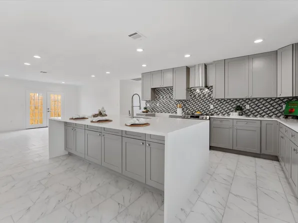 311 Road 51021, Cleveland, TX 77327