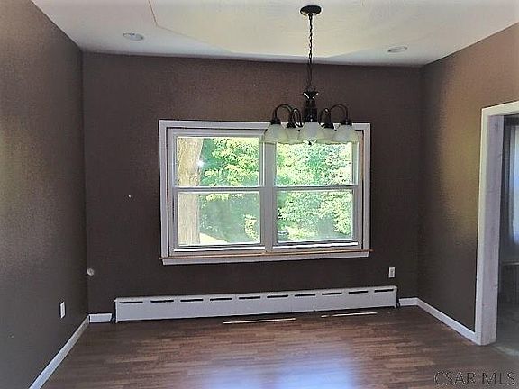 4th image of 180 Pine St