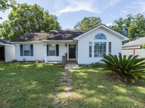 503 Bolton St, Glennville, GA 30427