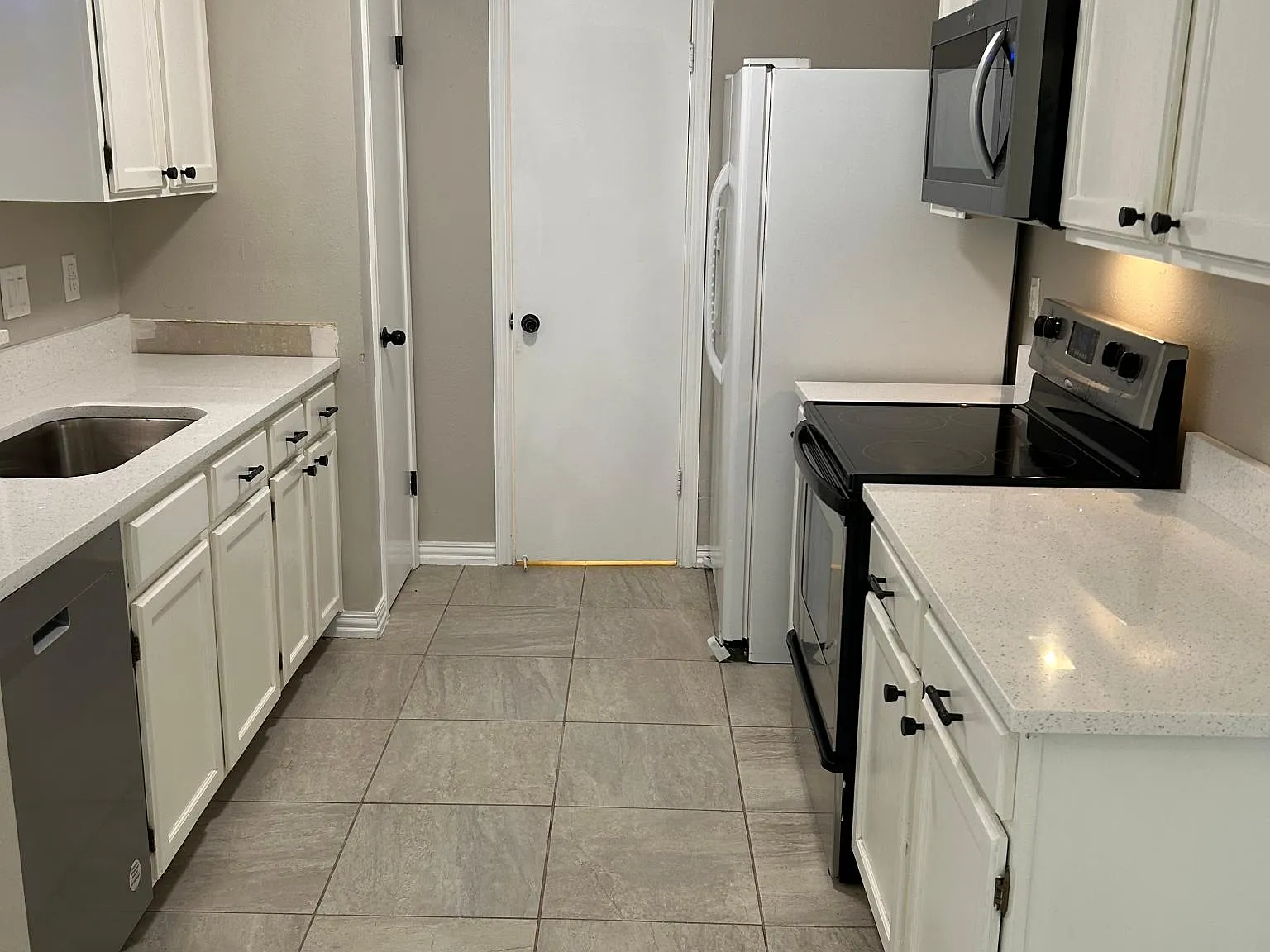 3 bed, 2.5 bath, 1512 sqft, $2,095 — Photo 4