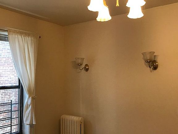 4th image of 4518 39th Pl APT 3B