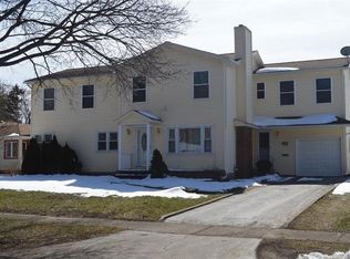 111 Stanridge Ct, Rochester, NY 14617