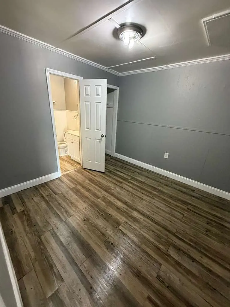 3904 Griffin St — Photo 4