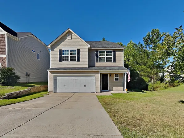 47 Hallow Oak St, Spring Lake, NC 28390