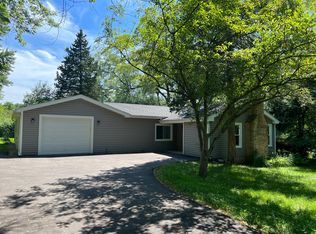 617 W Miller Rd, North Barrington, IL 60010