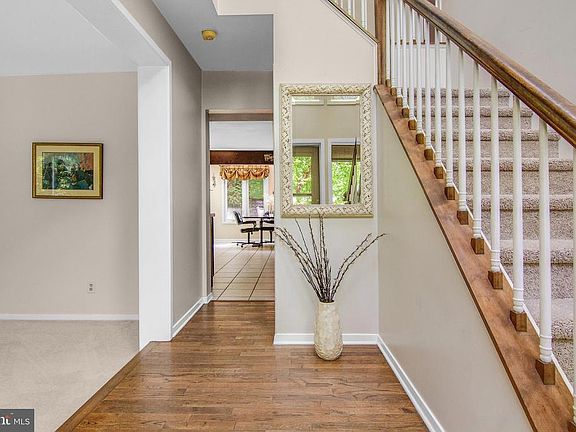 5th image of 105 Cypress Ct