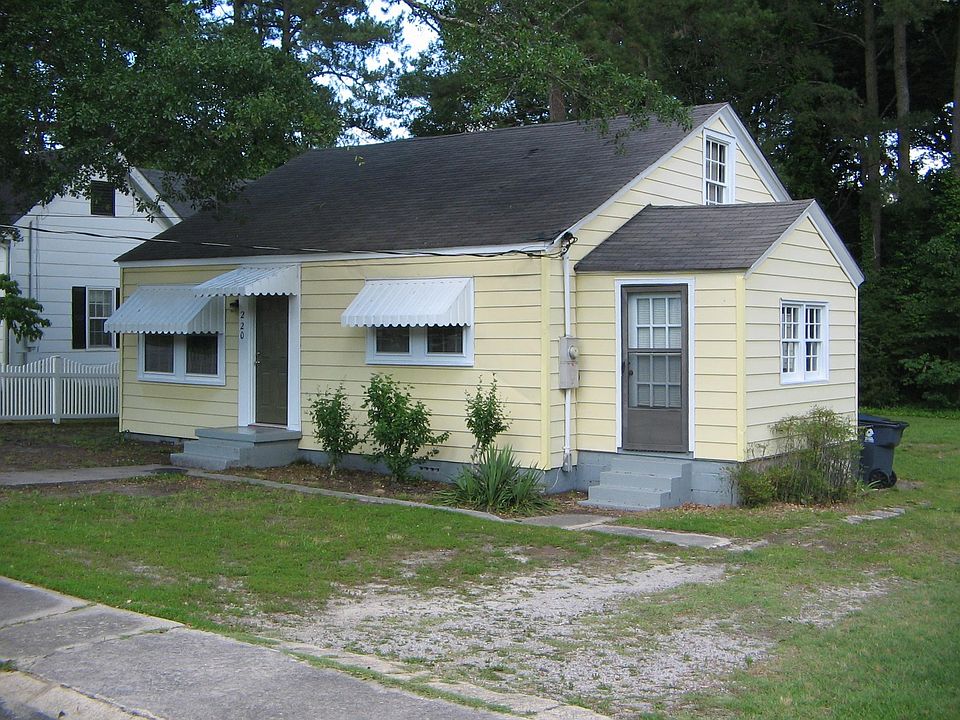 Side street view