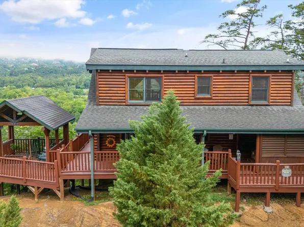 2405 Autumn Valley Way, Sevierville, TN 37862