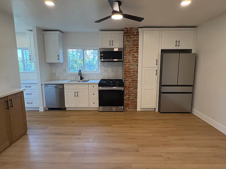 2346 Union St #2346 — Photo 2