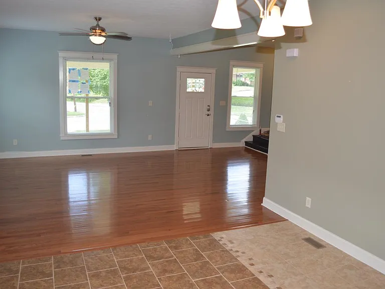 2625 Broadway St — Photo 10