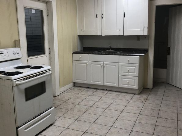 34 Nichols St APT 1A